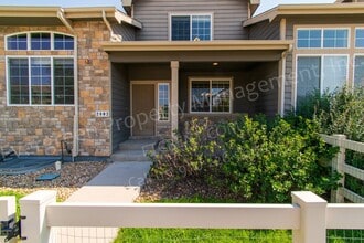 Building Photo - 2802 Exmoor Ln