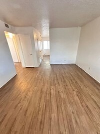 Building Photo - 3618 Lafayette Dr NE