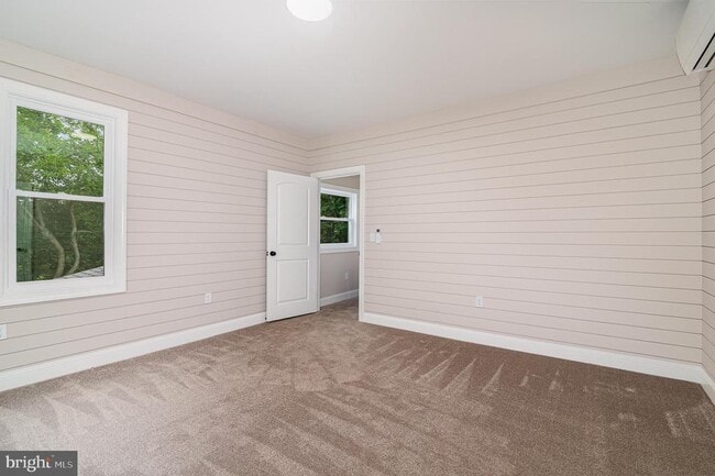 Building Photo - 4910 Earl Dr