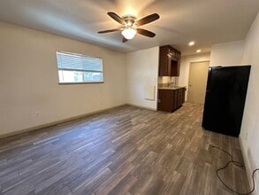 Building Photo - Rural Studio Near 101 in Arroyo Grande