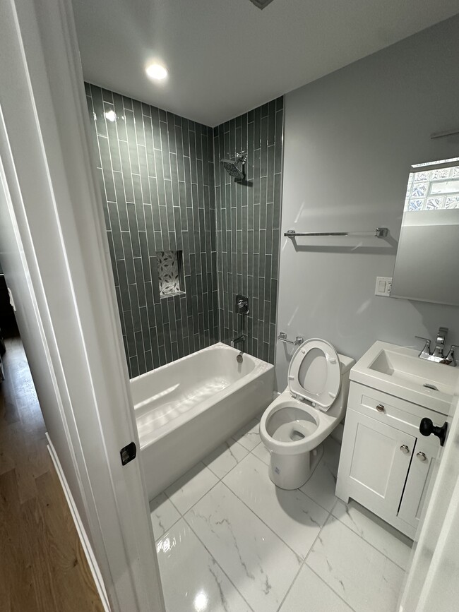 Bathroom #2 - 2046 W Moffat St