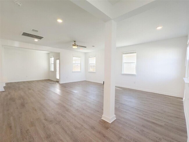 Building Photo - 7417 Sagira Path