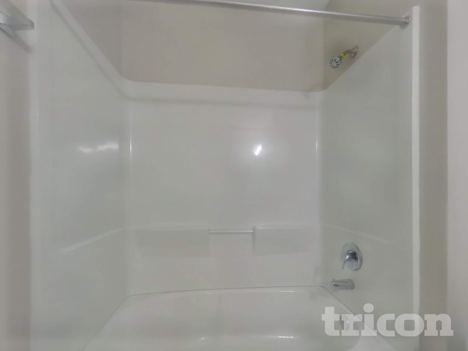 Building Photo - 12930 Oak Hill Way