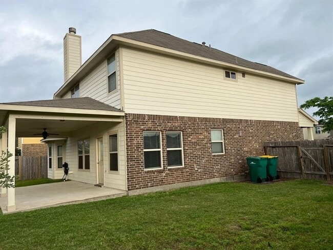 Building Photo - 2203 Oak Rise Dr