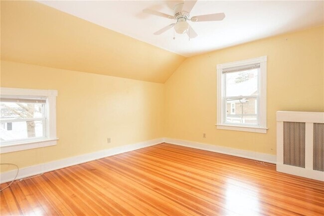 Building Photo - 5 Cummings Rd