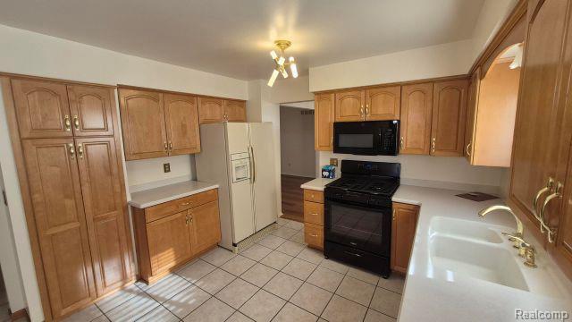 Building Photo - 42455 Bishop Rd