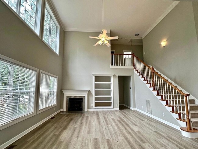 Building Photo - 4 BR/2.5BA | Newly Renovated Single Family Home |Fenced backyard| Elegant Brick Home in the Heart...