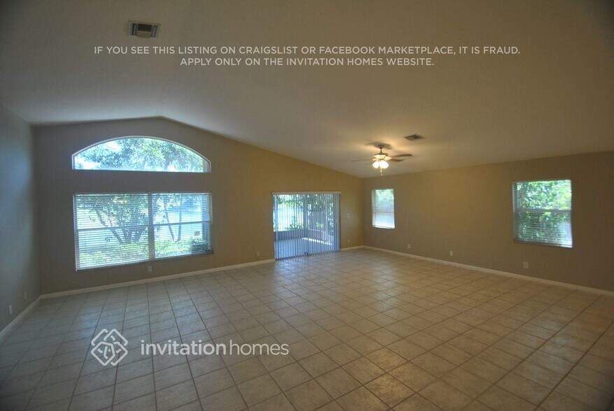 Building Photo - 3900 Majestic Palm Way