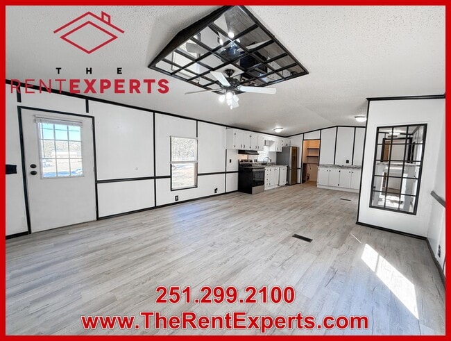 Building Photo - 6360 Mauvilla Dr W