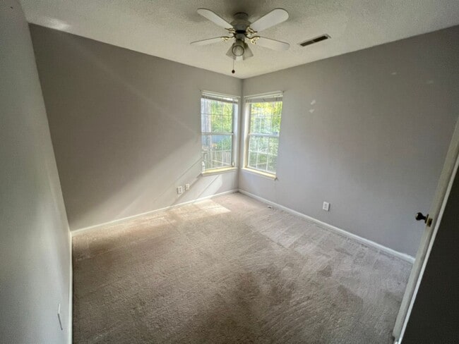 Building Photo - 3 Bedroom 2 Bath House in Hemmingwood - West Ashley