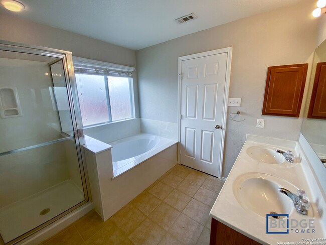 Building Photo - 9218 Hanover Cove