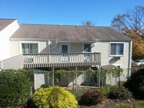 Building Photo - 461 E Mitchell Ave