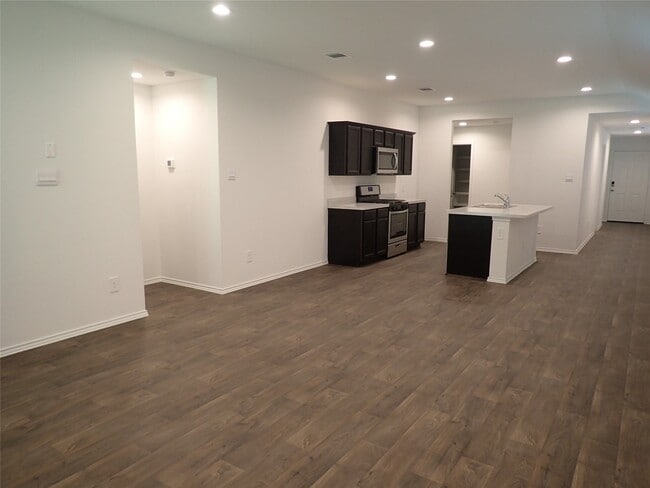 Building Photo - 14962 Cypress Holw Dr