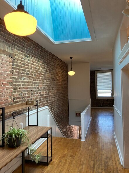 Building Photo - 416 S Campbell Ave