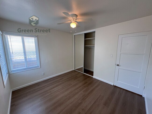 Building Photo - 1719 Oliver Ave