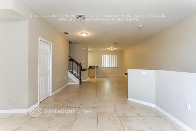 Building Photo - 12421 SW 50th Ct