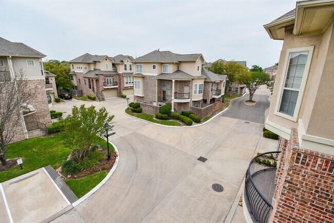 Building Photo - 8004 Stoneyway Dr