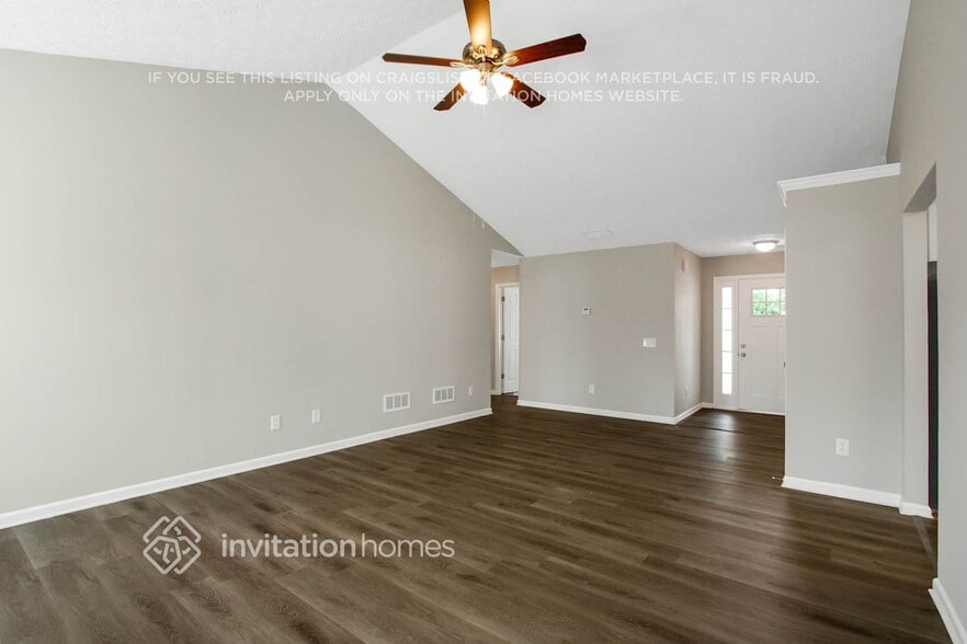 Building Photo - 4035 Hollow Springs Tr SE
