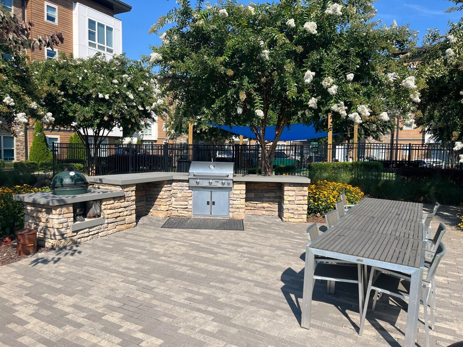 Building Photo - 5839 Ardrey Kell Rd