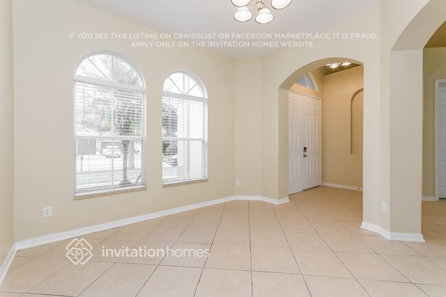 Building Photo - 806 Pecori Terrace