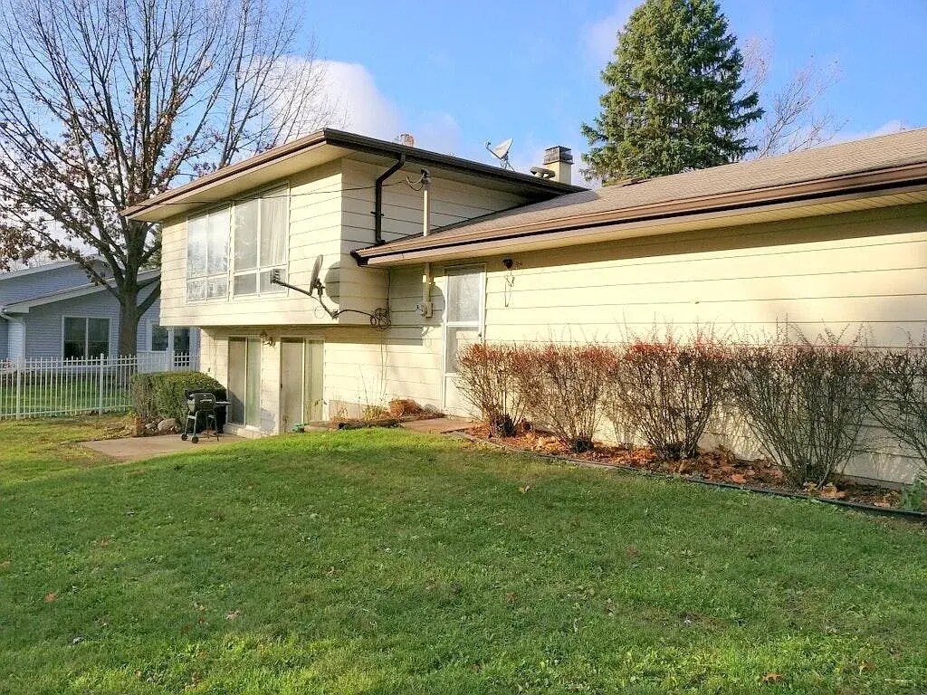 Back entrance - 21W185 22nd St