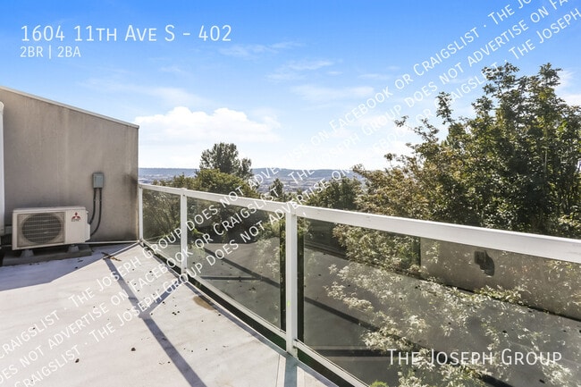 Building Photo - 1604 11th Ave S