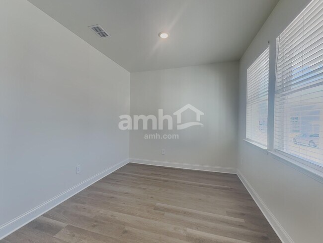 Building Photo - 3524 Shane Hill Rd SW