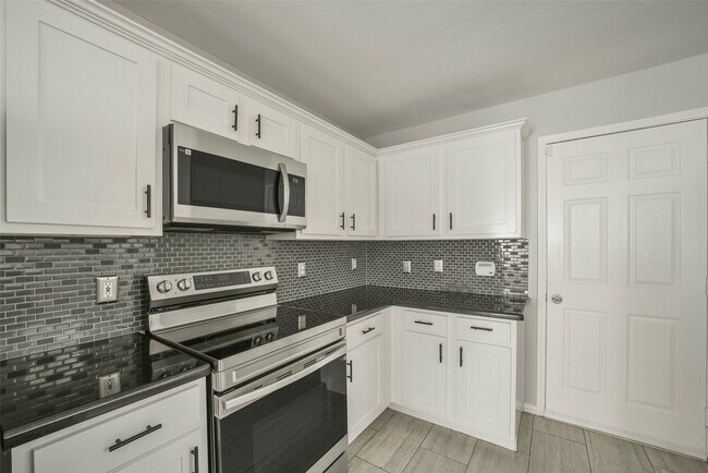 Building Photo - 11 Verbena Bend Pl