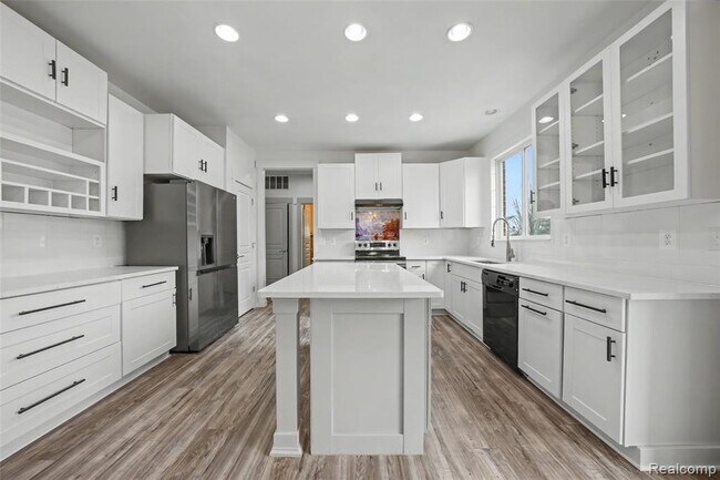 Building Photo - 49184 Gracechurch Rd