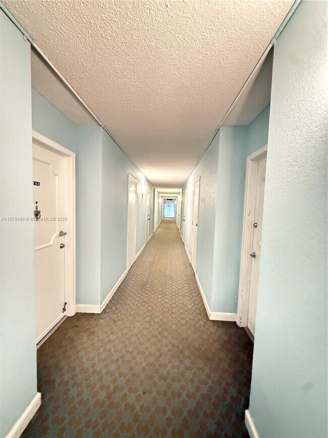 Building Photo - 1801 S Ocean Dr