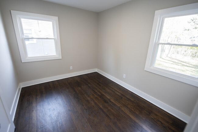 Building Photo - 5859 Porter Rd
