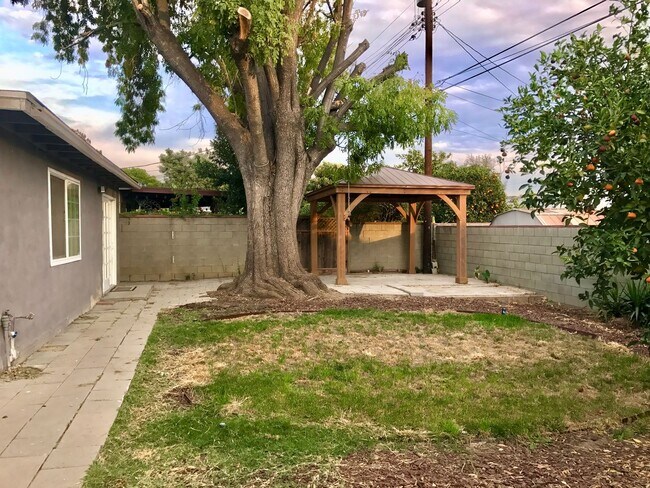 Building Photo - 4 BED 3 BATH BEAUTIFUL HOME!!!