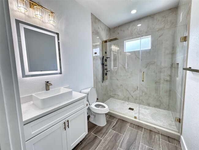 Building Photo - 3037 Rd 66124