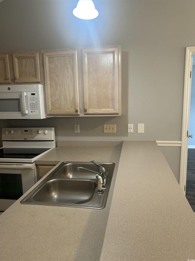 Building Photo - 4228 Summit Trail