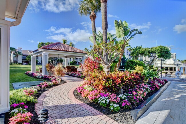 Building Photo - 2701 N Ocean Blvd