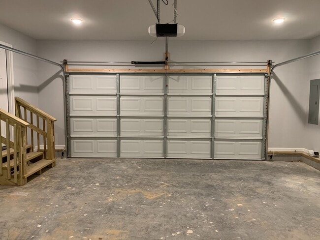 Building Photo - 200 Lexington Cove Blvd