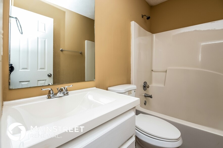 Building Photo - 90 White Oak Dr