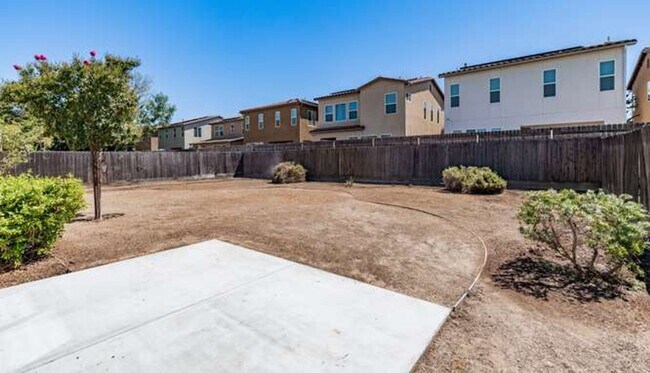Building Photo - 538 N Burgan Ave