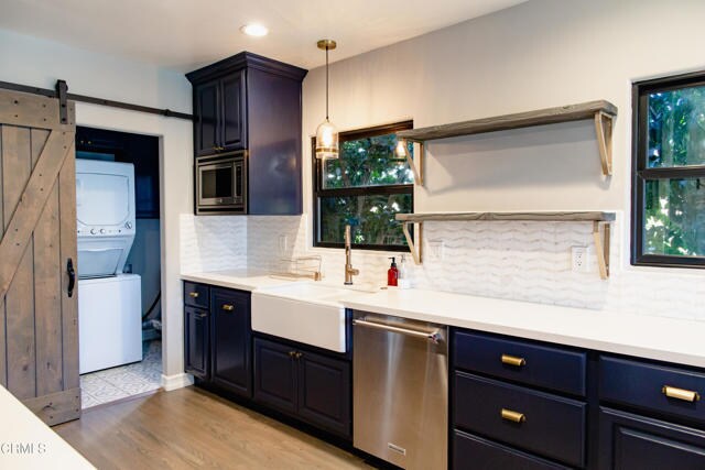 Building Photo - 55 S Catalina St