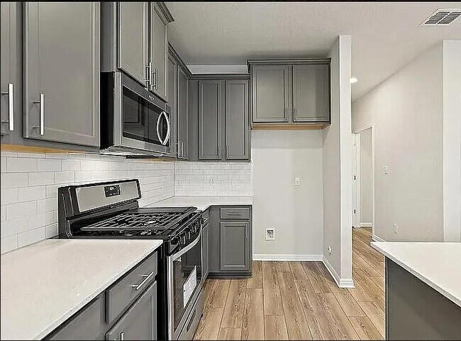 Building Photo - 10801 Sentinel Dr