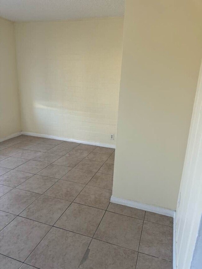 Floorplan - 10108 S Figueroa St