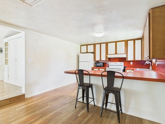 Building Photo - 7070 Tabor Rd