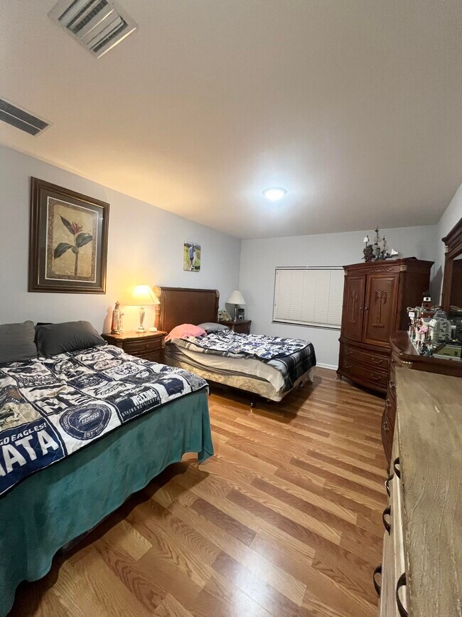 Building Photo - 8919 Sandshot Ct