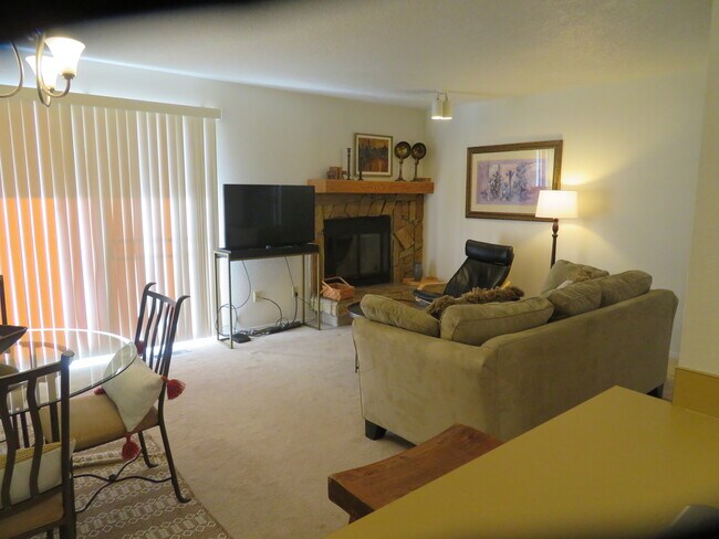 Primary Photo - 2201 Sentry Dr