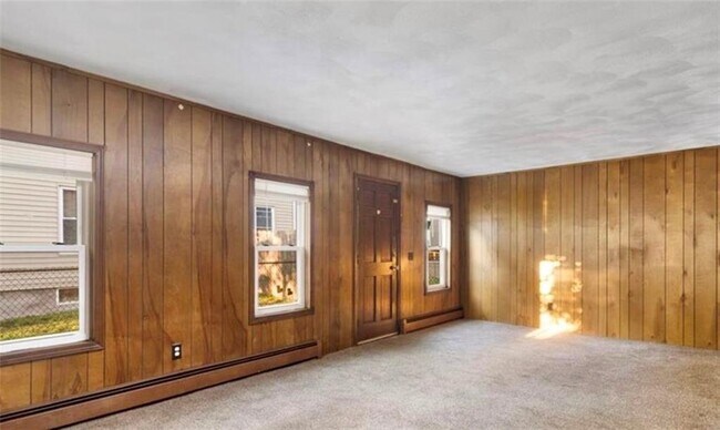 Building Photo - 14 Douglas St