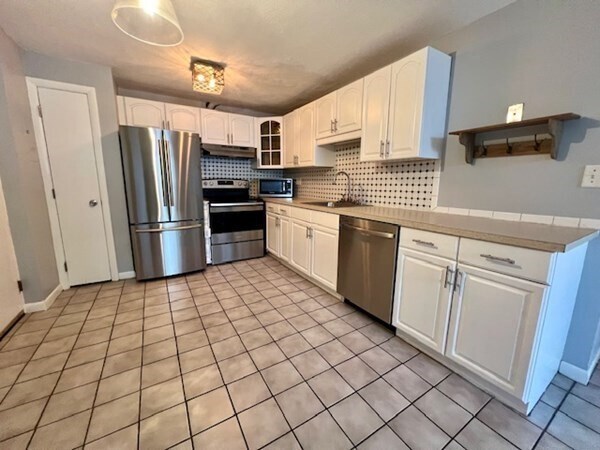 Building Photo - 2089 Dorchester Ave