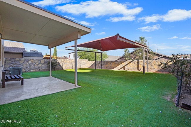 Building Photo - 12323 Sombra Grande Dr