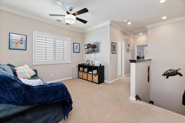 Building Photo - For Rent in Chapman Heights – Cedar Glen C...