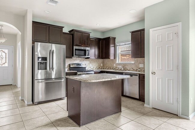 Building Photo - 1414 Fawn Lily Dr