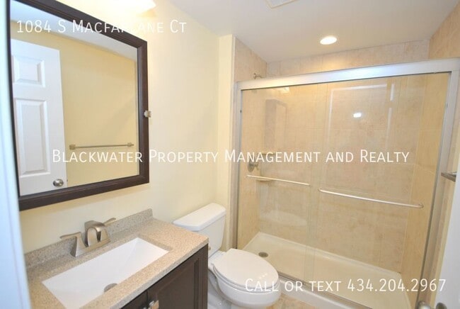 Building Photo - Beautiful Home in Lake Vista